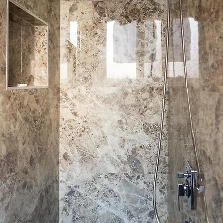 Daire The Tropical House Tiran